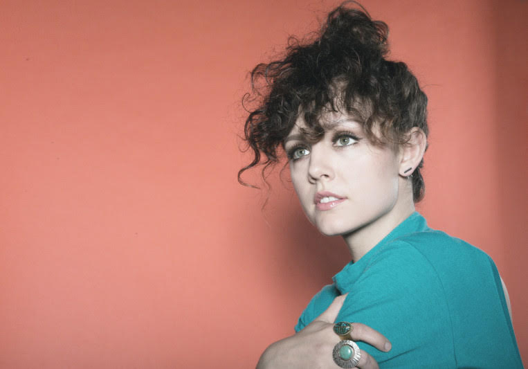 Unnamed - ten questions with dani elliott! 1
